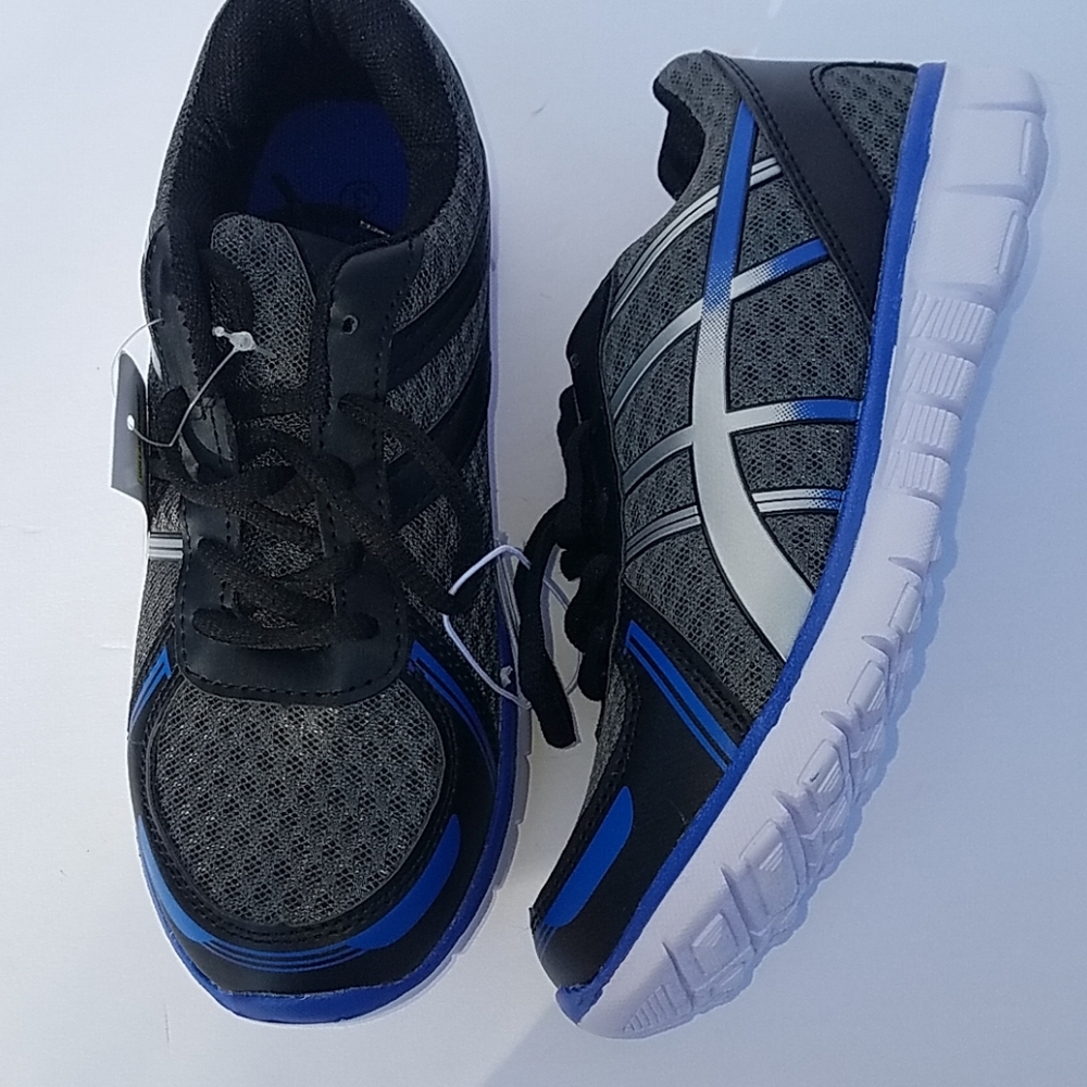NWT Boys Zone  blue and black lace up sneakers